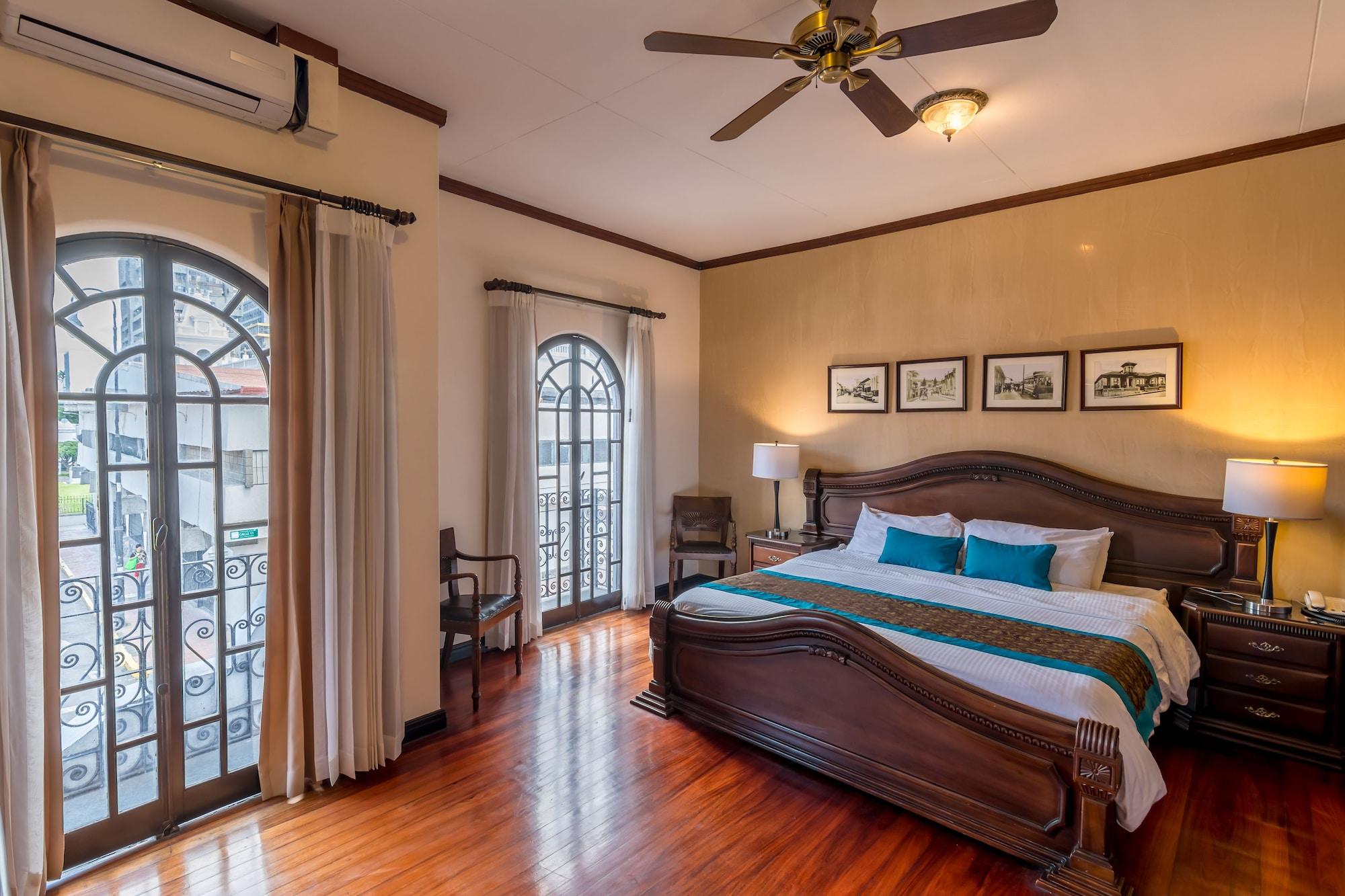Colonial Hotel