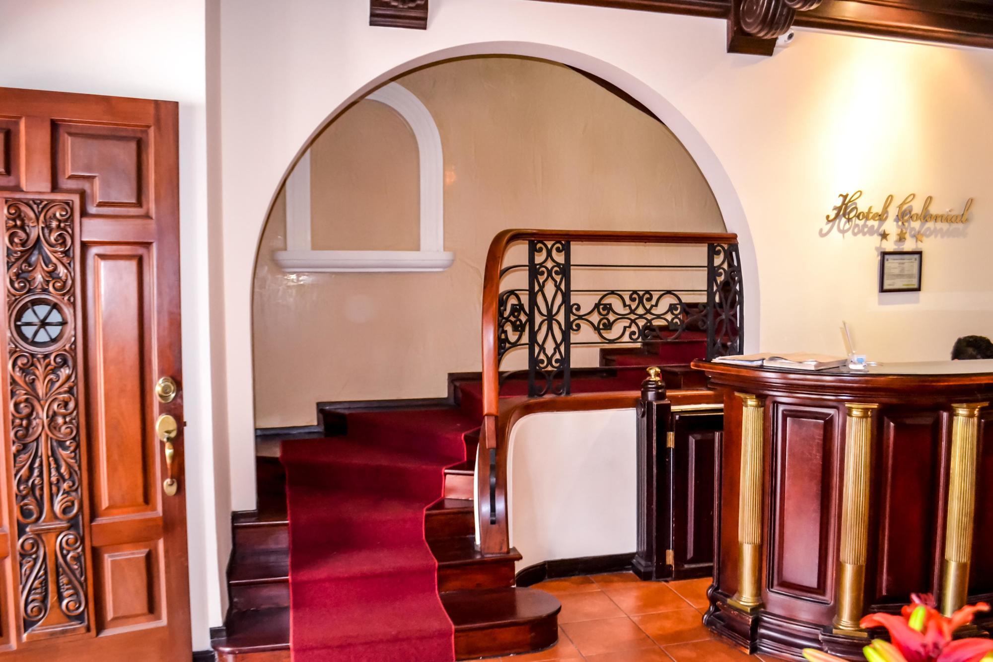 Colonial Hotel 3*